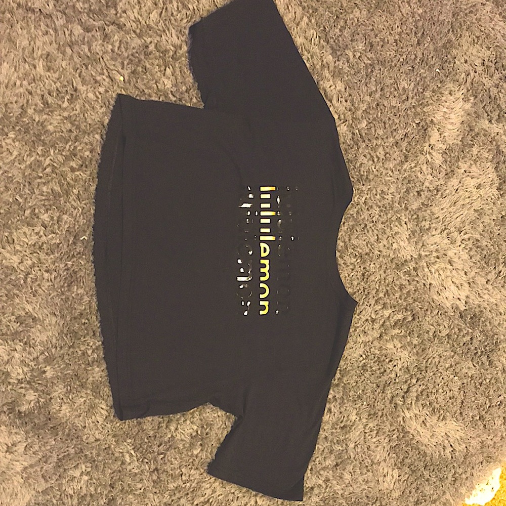 Lululemon cropped t-shirt, size 2 but can fit size 0